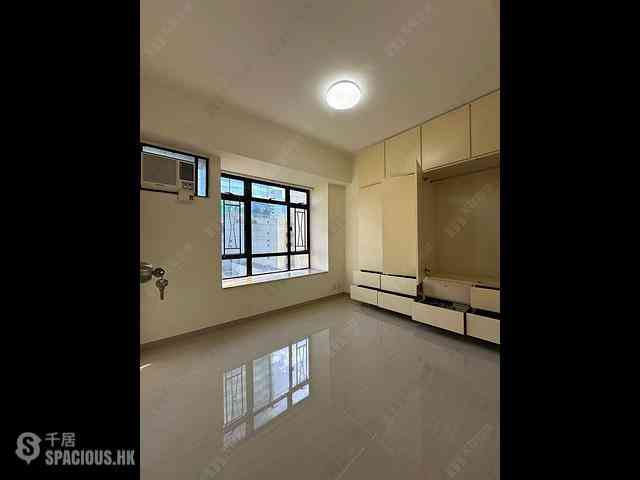 Tsuen Wan - Town Square Block A 03