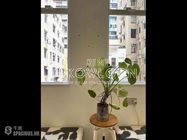 Mong Kok - Hing Yip House 02