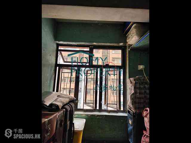 Shek Tong Tsui - Whitty Street Court 05