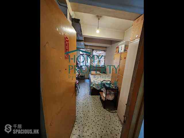 Shek Tong Tsui - Whitty Street Court 04
