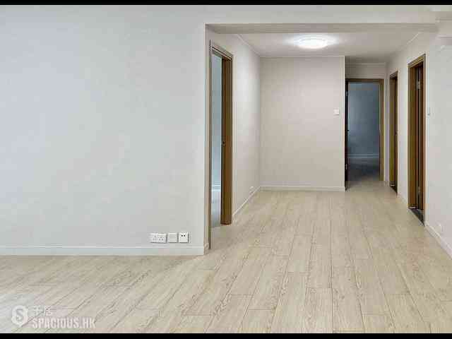 Wan Chai - Phoenix Court Block 2 03