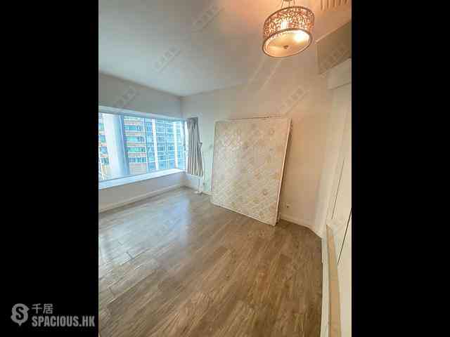 West Kowloon - The Waterfront Phase 2 Block 6 08