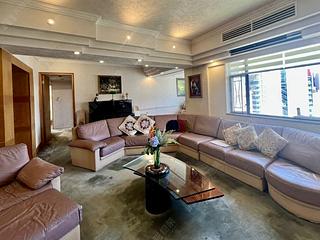 Stubbs Road - K.Y. Mansion 25