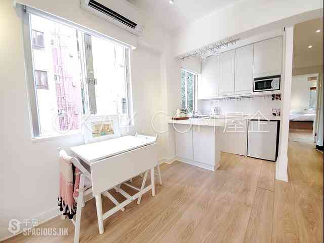 Wan Chai - 18, Sau Wa Fong 08