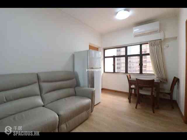 Wan Chai - Hang Tat Mansion 07