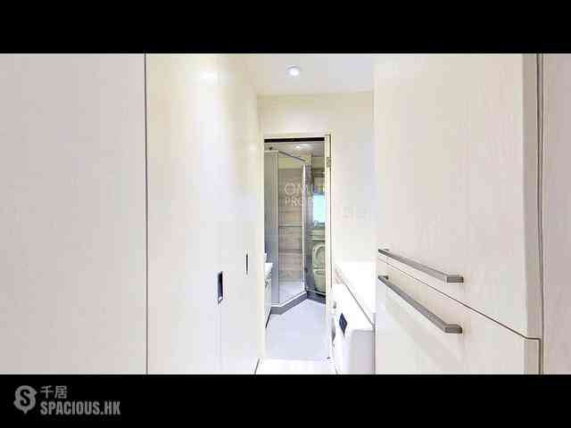 Wan Chai - Sun Hing Mansion 09