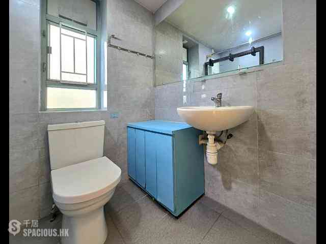 Tung Chung - Seaview Crescent 01