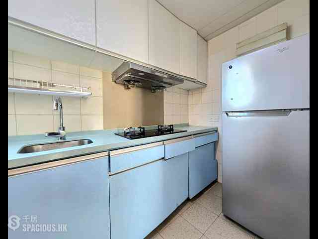 Tung Chung - Seaview Crescent 02