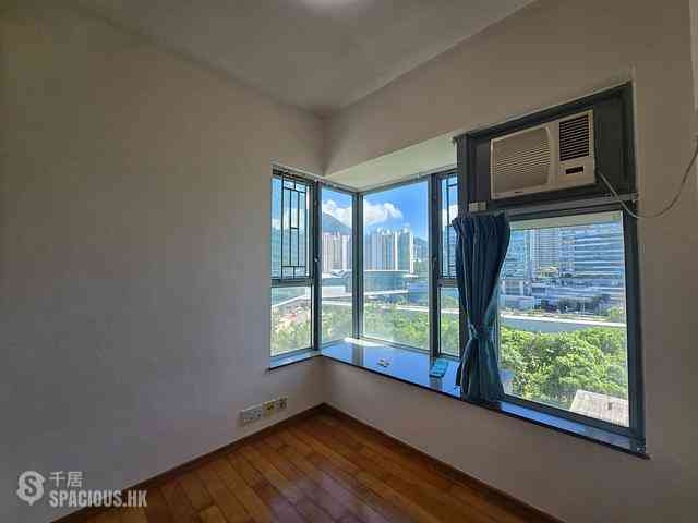 Tung Chung - Seaview Crescent 09