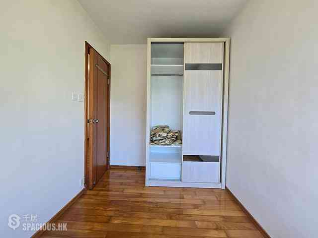 Tung Chung - Seaview Crescent 11