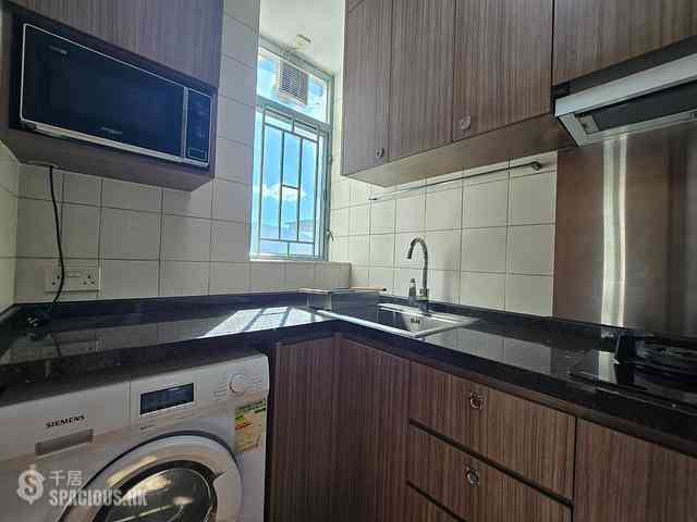 Tung Chung - Seaview Crescent 18