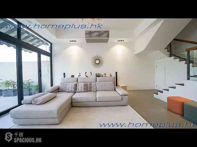 Clear Water Bay - Little Palm Villa 04