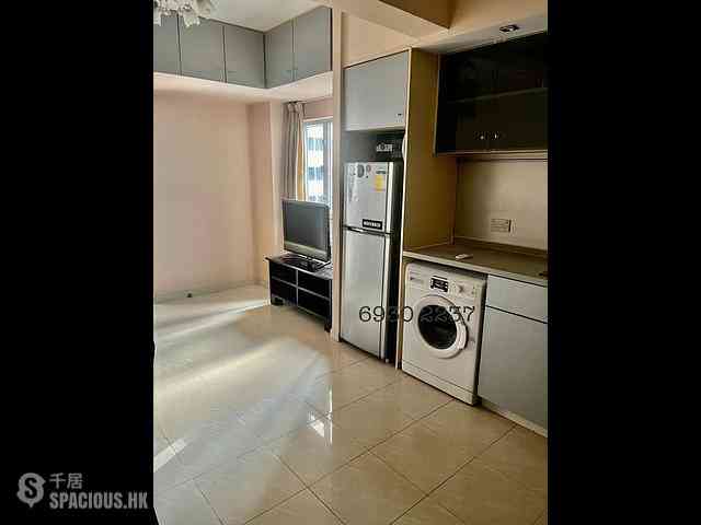 Wan Chai - Wang Gee Mansion 04