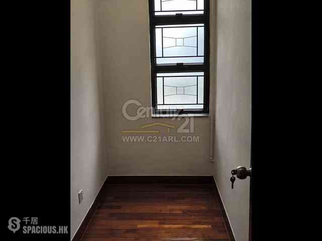 Yau Ma Tei - Wylie Court 16
