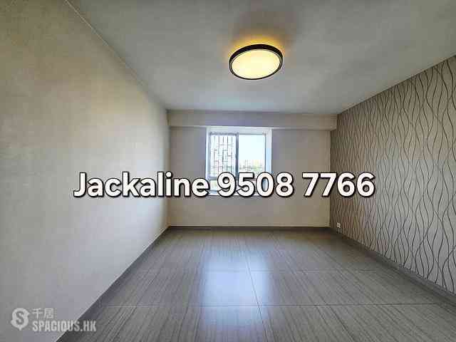 Yau Yat Chuen - Village Gardens Phase 3 Block B17 (No.40) 04