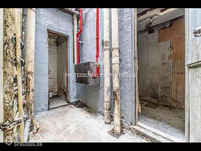 Central - 50, Gage Street 05