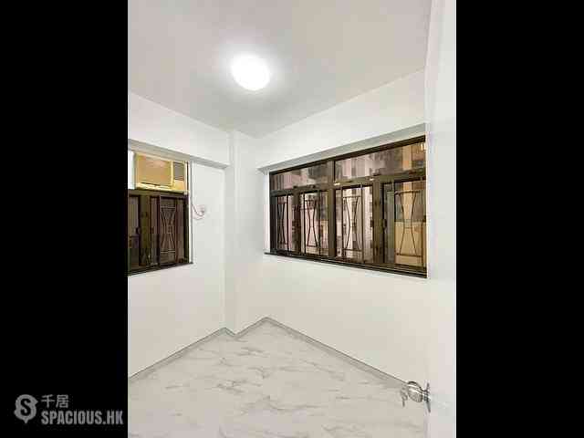 Causeway Bay - Chee On Building 04