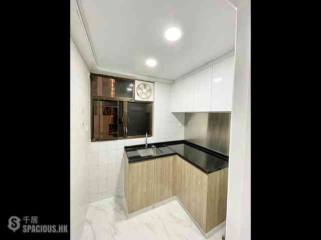 Causeway Bay - Chee On Building 05