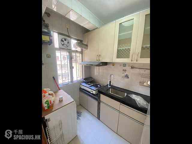 Sai Ying Pun - Yuk Ming Towers 06