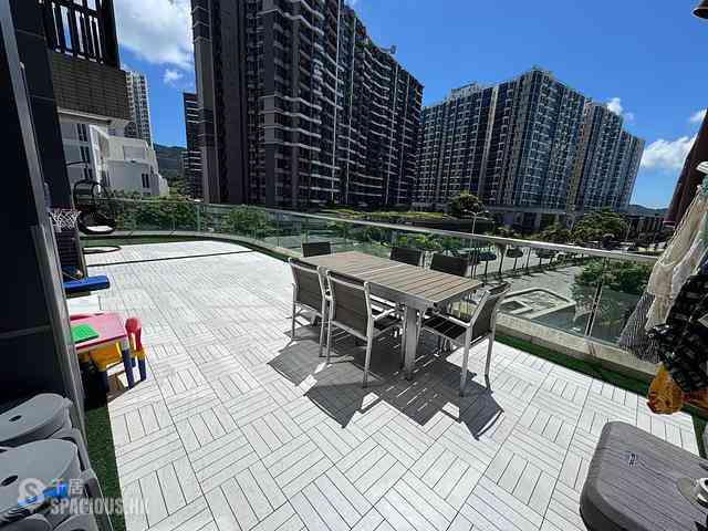 Tseung Kwan O - The Wings Ocean Wings Block 7B 01
