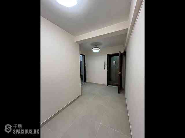 Sai Ying Pun - Wing Lee Building 03