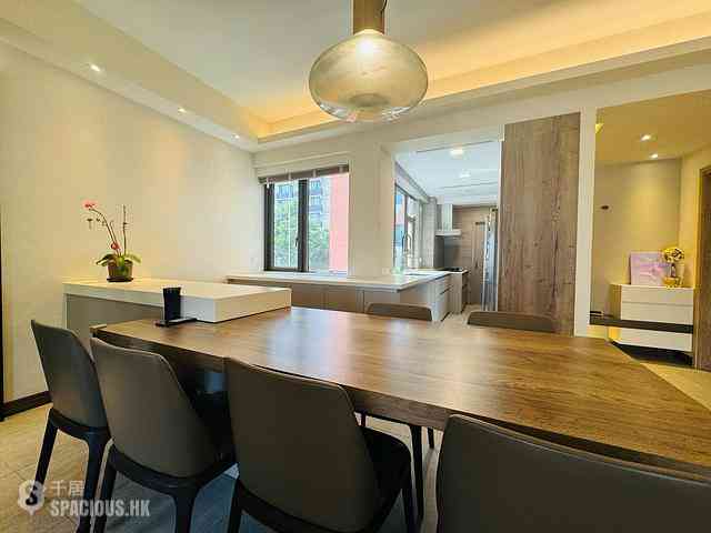 Mid Levels Central - Chenyu Court 03
