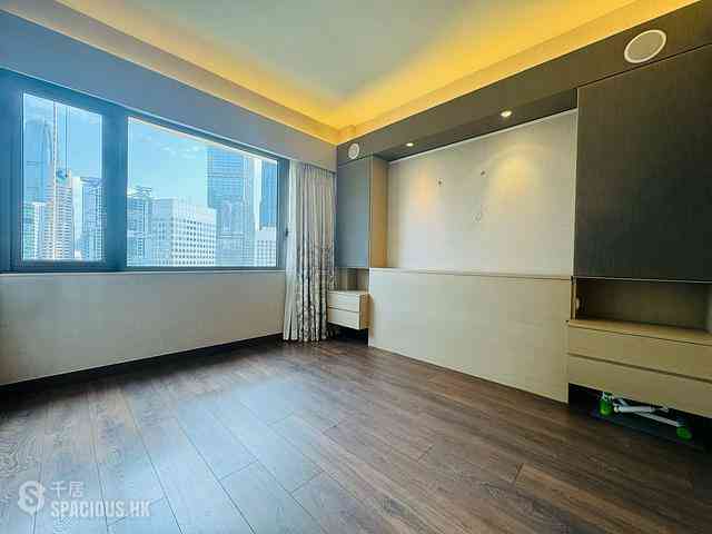 Mid Levels Central - Chenyu Court 05