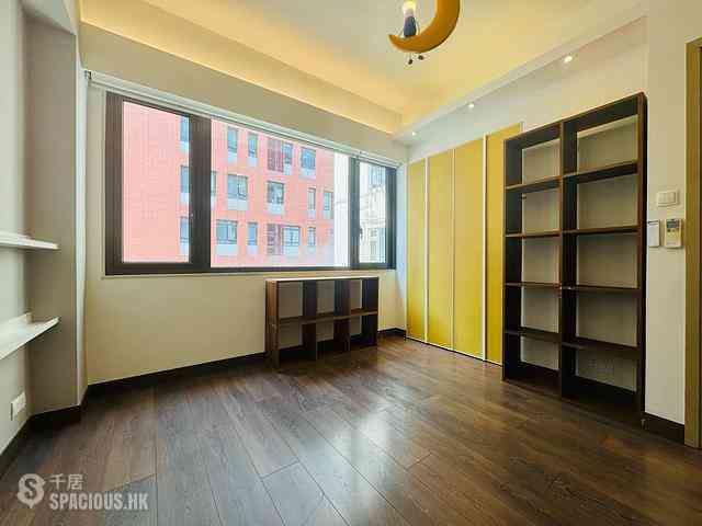 Mid Levels Central - Chenyu Court 06