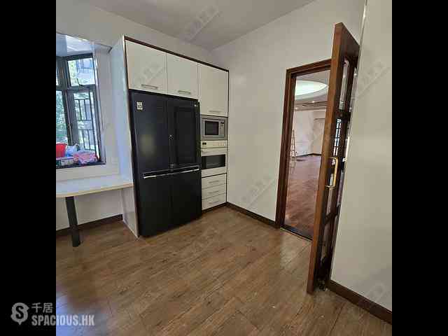 Tai Hang - Elm Tree Towers Block B 03