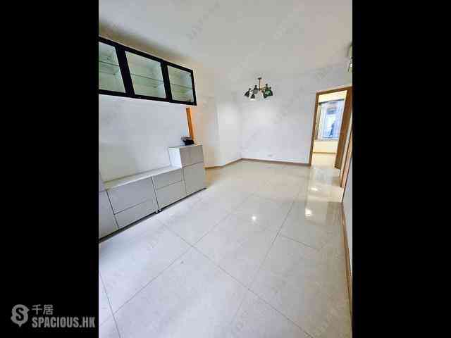 Tsuen Wan - Ocean Pride Phase 3 Block 6 03