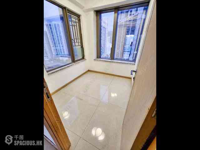Tsuen Wan - Ocean Pride Phase 3 Block 6 08