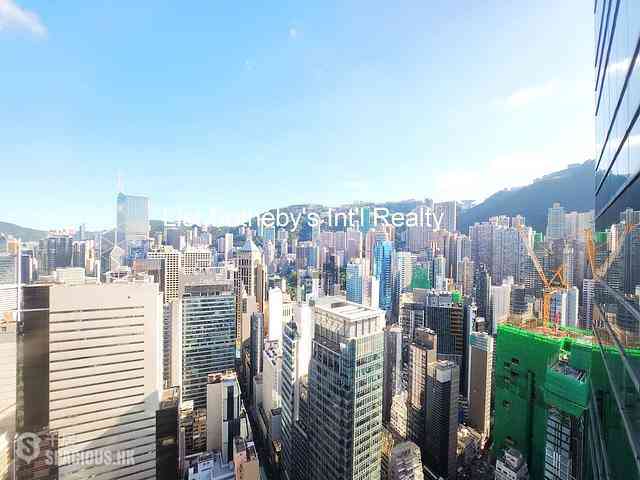 中环 - The Center 01