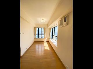 Mid Levels Central - Vantage Park Block 2 05