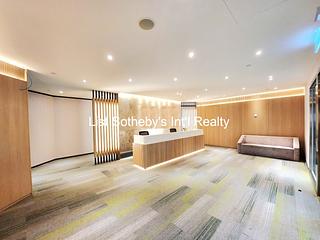 中环 - The Center 03