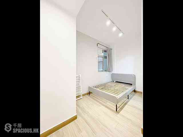 Quarry Bay - Lai King Mansion 02