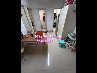 Tai Kok Tsui - Glory Royal Complex Centre Phase 2 Royal Building 09