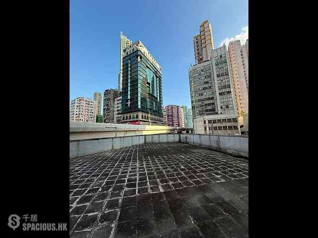 Tai Kok Tsui - Glory Royal Complex Centre Phase 2 Royal Building 12