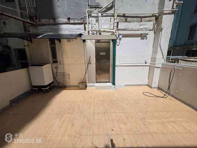 To Kwa Wan - On Ning Building 08