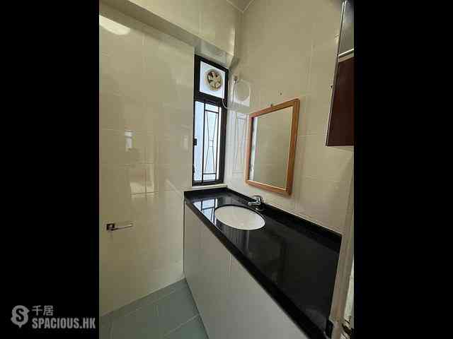 Sai Ying Pun - General Building 04