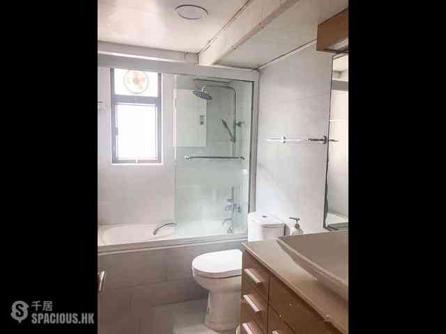 Tsim Sha Tsui East - Hilton Towers 10