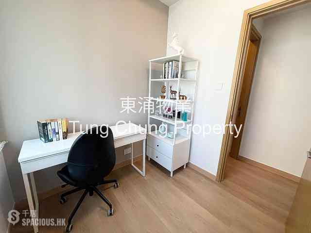 Tung Chung - Century Link Phase 1 Tower 6A 03