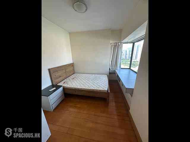 Tai Kok Tsui - Island Harbourview Block 3 07