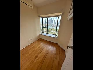 Tai Kok Tsui - Island Harbourview Block 3 08