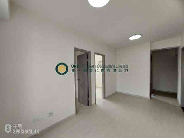 Sai Ying Pun - Yuk Ming Towers 02