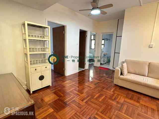 Sai Ying Pun - True Light Building 02