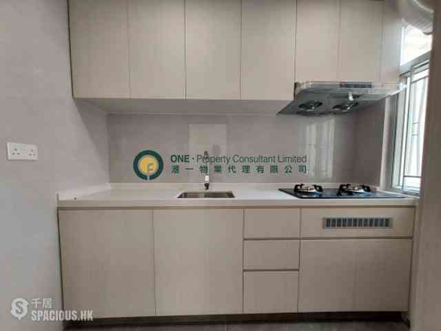 Sai Ying Pun - Yuk Ming Towers 03