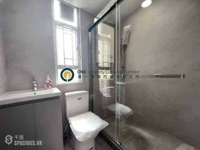 Sai Ying Pun - Yuk Ming Towers 05