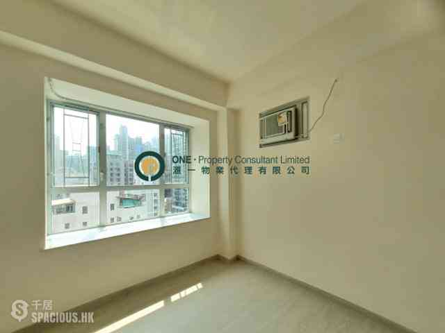 Sai Ying Pun - Yuk Ming Towers 06