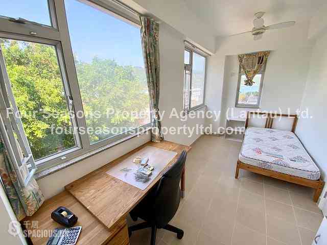 Mui Wo - Sea View Building 05