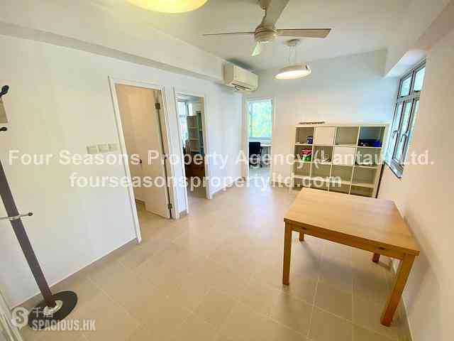 Mui Wo - Sea View Building 07
